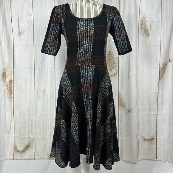 LuLaRoe Dresses & Skirts - Lularoe A-Line Dress Comfortable Casual Half Sleeve Dress Black Brown Size Small